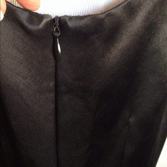 Black Dress - Picture 4 of 5